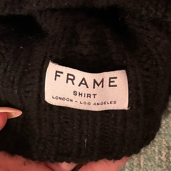 Frame denim cashmere beanie perfect for fall and winter - Picture 2 of 4